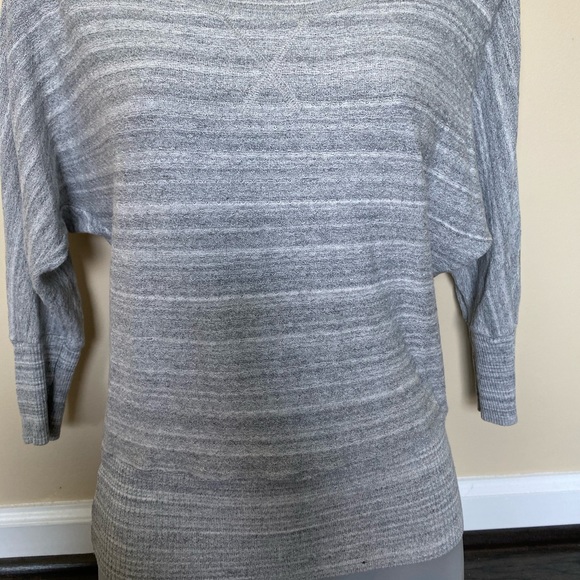 Three quarters length top - Picture 2 of 3